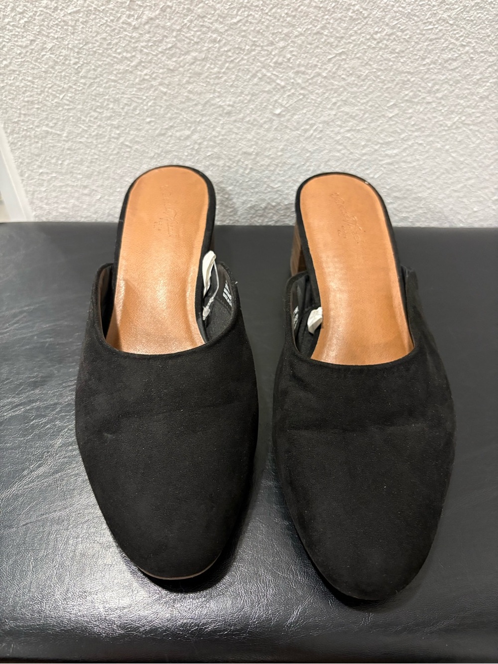Universal Thread Black Suede Slip-On Block Heel Mules - Picture 2 of 4